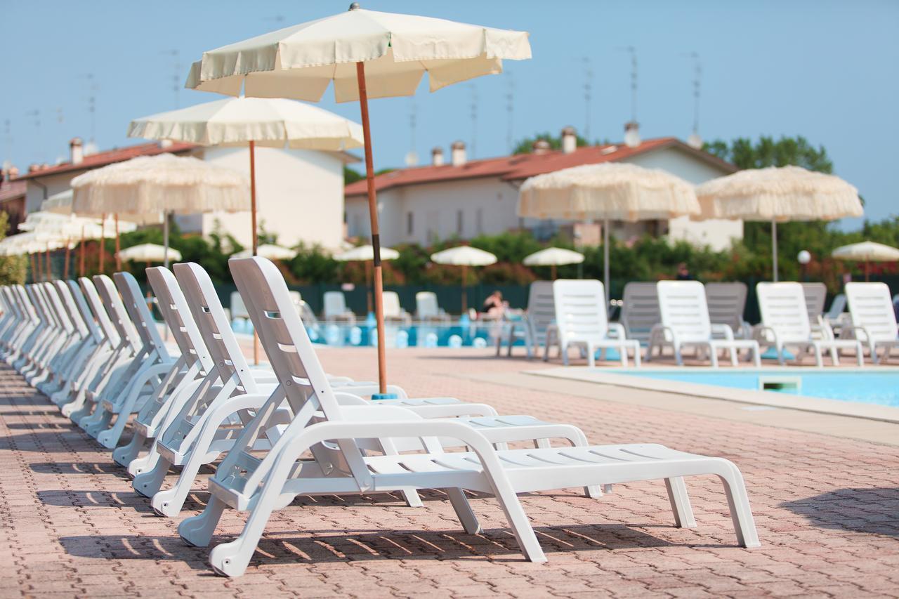 Aparthotel Costa Paradiso Lido Adriano Exterior foto